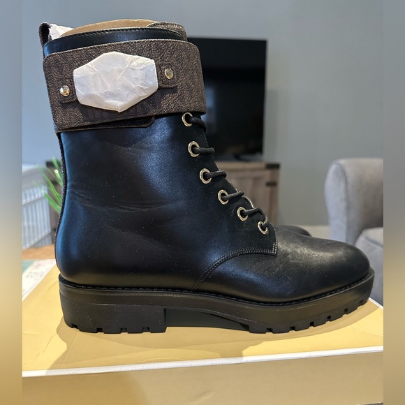 NWT MICHAEL Michael Kors Womens RORY MK Signature Lace Up Booties Black Size 10 - Picture 4 of 10